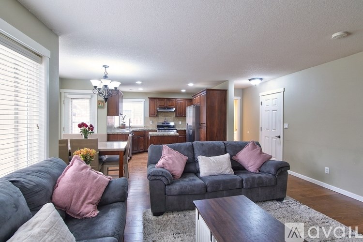 17536 Southwest Parkway Court 4 Beds Single Family Home for Rent - Photo Gallery 6