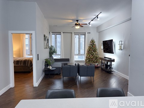 North Milwaukee Avenue 1 Bed Condo for Rent - Photo Gallery 2