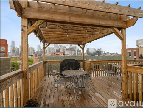 North Milwaukee Avenue 1 Bed Condo for Rent - Photo Gallery 14