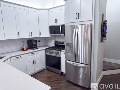 North Milwaukee Avenue 1 Bed Condo for Rent - Photo Gallery 6