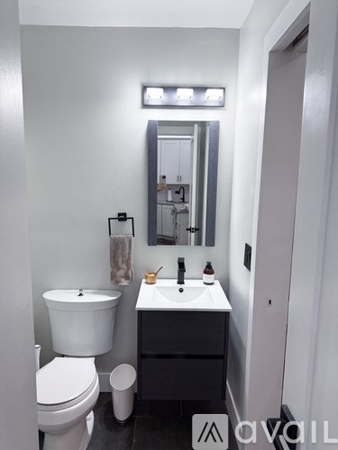 North Milwaukee Avenue 1 Bed Condo for Rent - Photo Gallery 10