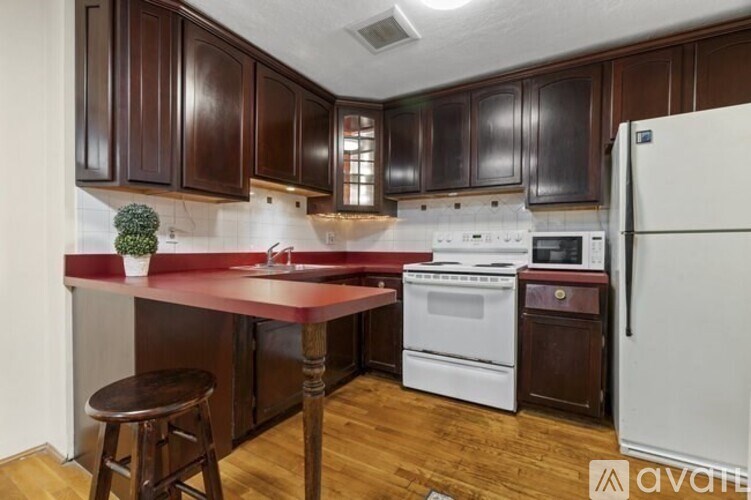 357 Faneuil St 2 Beds Condo for Rent - Photo Gallery 2