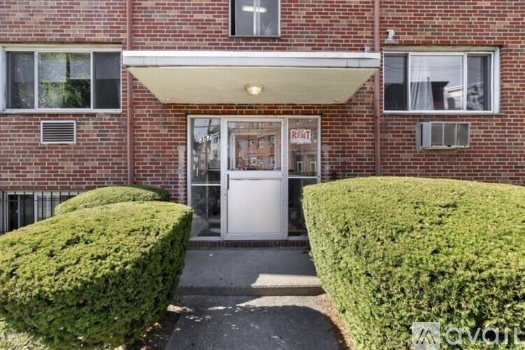 357 Faneuil St 2 Beds Condo for Rent - Photo Gallery 9