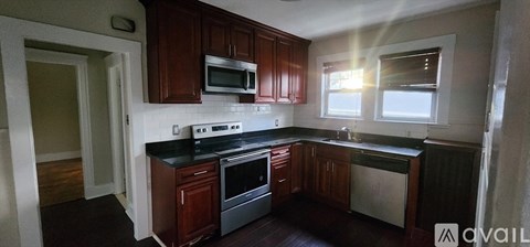 38 Murdock Ave 2 Beds Apartment for Rent