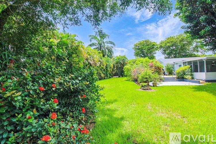 5785 SW 160th Ave 3 Beds Single Family Home for Rent - Photo Gallery 13