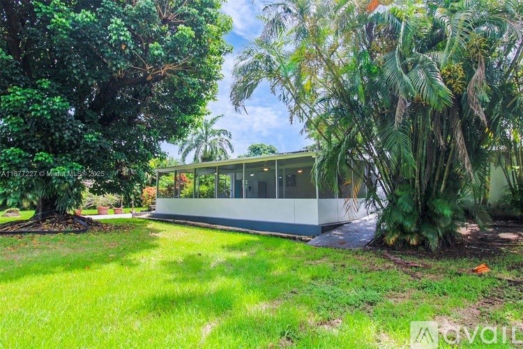 5785 SW 160th Ave 3 Beds Single Family Home for Rent - Photo Gallery 6