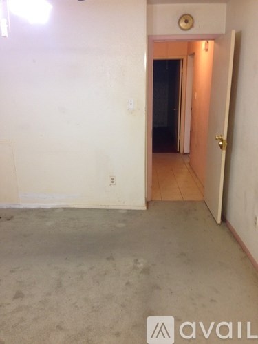 2424 Oakmere Dr 4 Beds Single Family Home for Rent - Photo Gallery 14