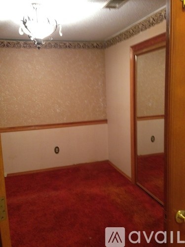 2424 Oakmere Dr 4 Beds Single Family Home for Rent - Photo Gallery 9