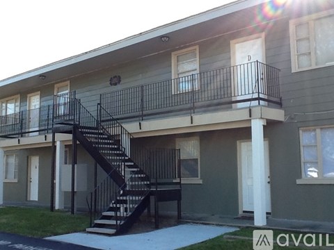 2110 Willow Street 2 Beds Apartment for Rent - Photo Gallery 2
