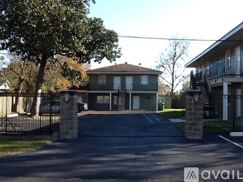 2110 Willow Street 2 Beds Apartment for Rent - Photo Gallery 3
