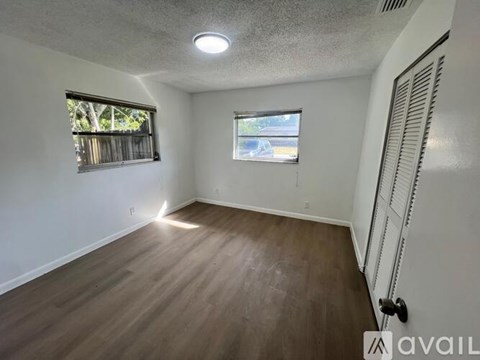 3319/3321 Grove Rd 3 Beds Townhouse for Rent - Photo Gallery 4