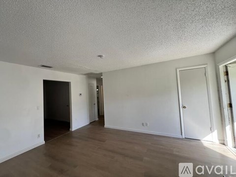 3319/3321 Grove Rd 3 Beds Townhouse for Rent - Photo Gallery 8