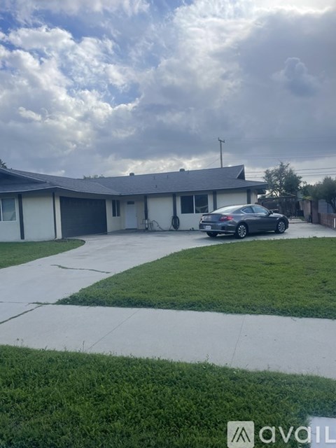 1044 East Michelle Street 3 Beds Single Family Home for Rent - Photo Gallery 11