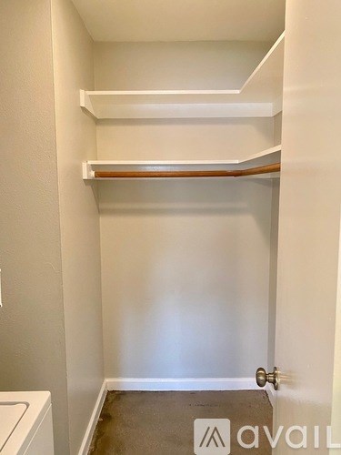 4232 N 32nd St 1 Bed Apartment for Rent - Photo Gallery 12