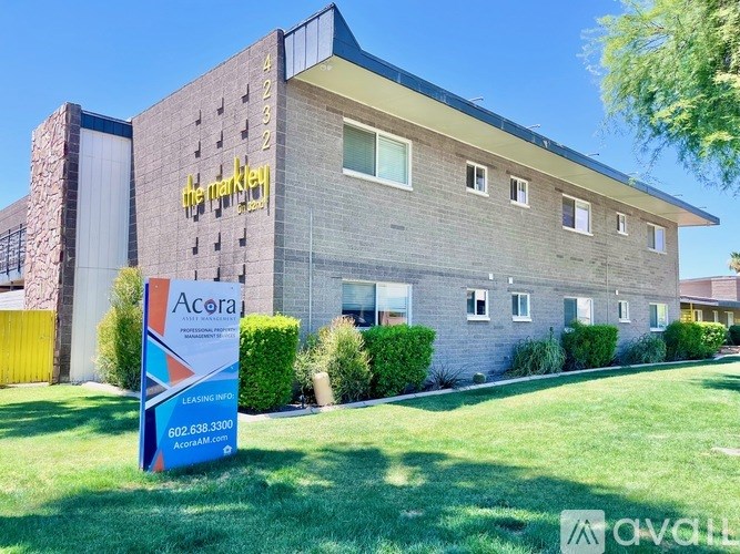 4232 N 32nd St 1 Bed Apartment for Rent - Photo Gallery 16