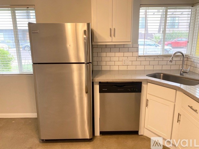 4232 N 32nd St 1 Bed Apartment for Rent - Photo Gallery 5