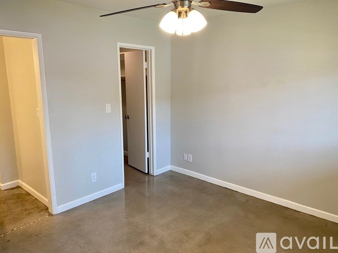 4232 N 32nd St 1 Bed Apartment for Rent - Photo Gallery 10