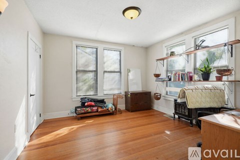 2317 18th St 2 Beds Single Family Home for Rent - Photo Gallery 3