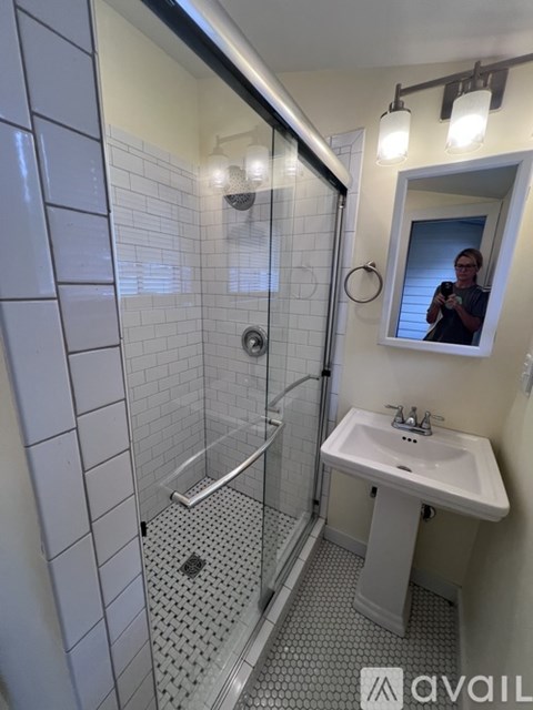 5202 Dakota Ave 2 Beds Single Family Home for Rent - Photo Gallery 17