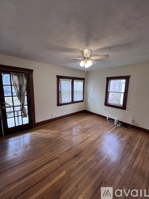 5202 Dakota Ave 2 Beds Single Family Home for Rent - Photo Gallery 3