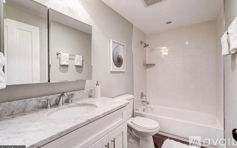 213 11th Street Northeast 4 Beds Single Family Home for Rent - Photo Gallery 21