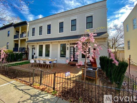 213 11th Street Northeast 4 Beds Single Family Home for Rent - Photo Gallery 6