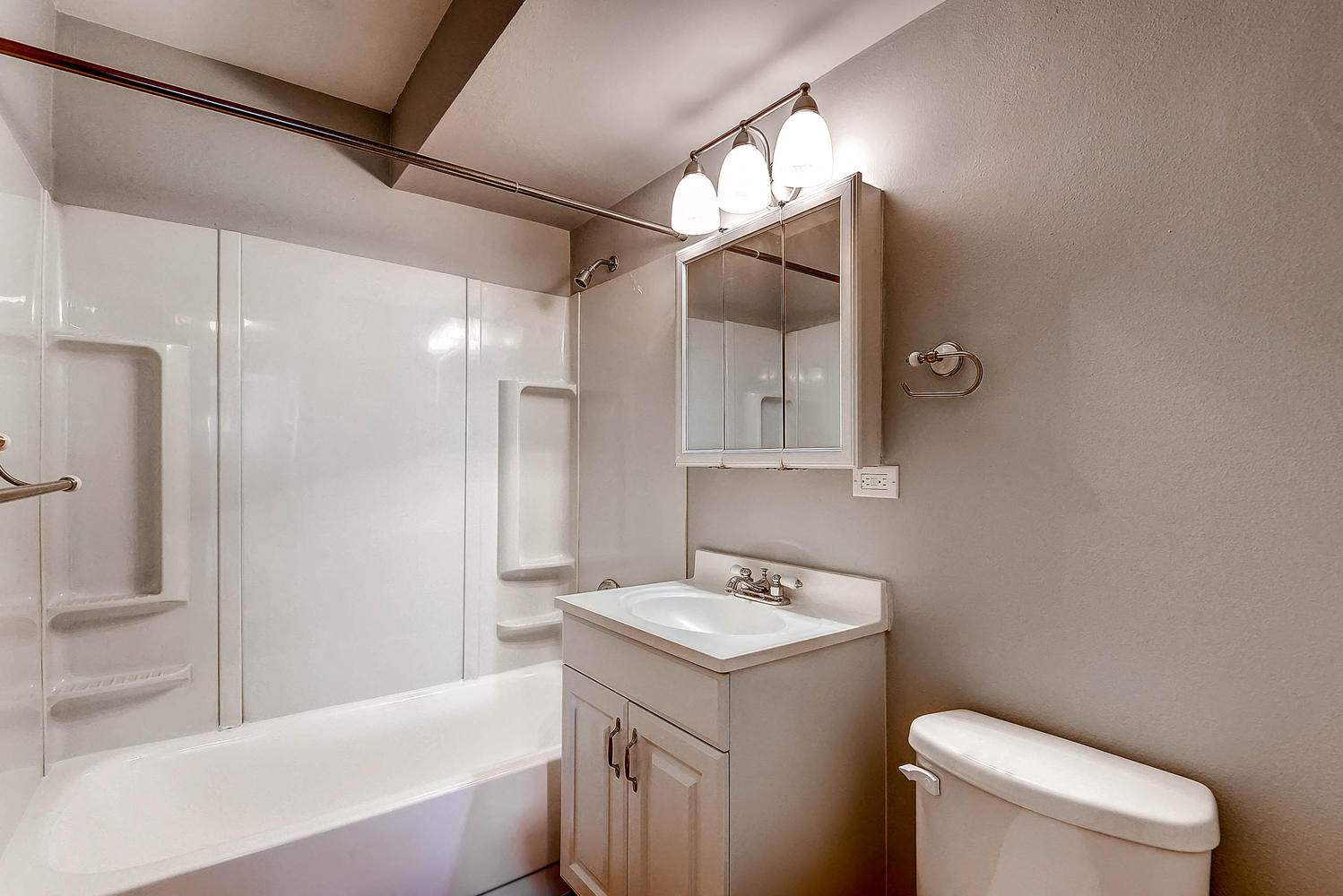 Peak 54 Apartments Bathroom in Denver, Colorado