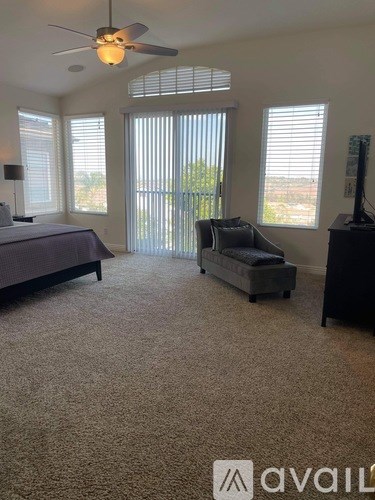 31 Ledgewood Drive 4 Beds Single Family Home for Rent - Photo Gallery 12