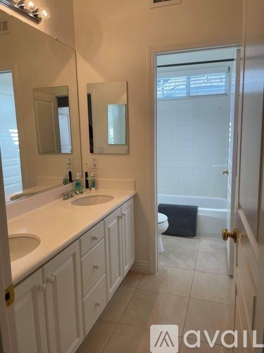 31 Ledgewood Drive 4 Beds Single Family Home for Rent - Photo Gallery 16