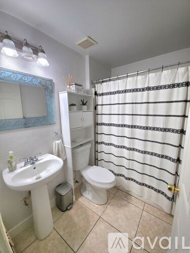 13105 Odyssey Lake Way 4 Beds Single Family Home for Rent - Photo Gallery 11