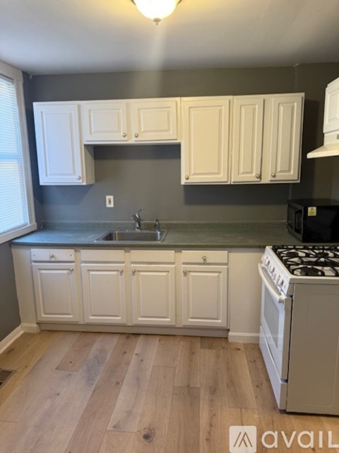 2418 Baker Street 3 Beds Single Family Home for Rent - Photo Gallery 26