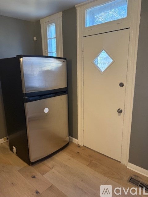 2418 Baker Street 3 Beds Single Family Home for Rent - Photo Gallery 27