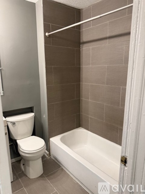 2418 Baker Street 3 Beds Single Family Home for Rent - Photo Gallery 4