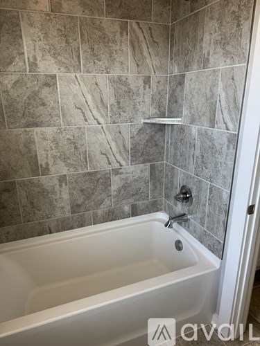 689 Hickory Industrial Dr 3 Beds Townhouse for Rent - Photo Gallery 17