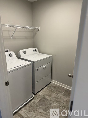 689 Hickory Industrial Dr 3 Beds Townhouse for Rent - Photo Gallery 9