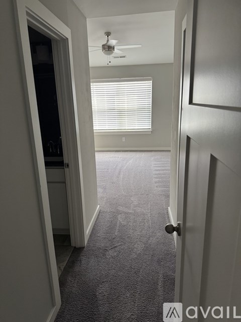 689 Hickory Industrial Dr 3 Beds Townhouse for Rent - Photo Gallery 10