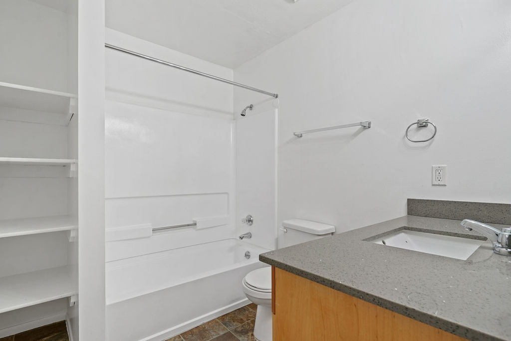 480 E. BRANDT COURT (3960 S) 2-3 Beds Apartment for Rent - Photo Gallery 2