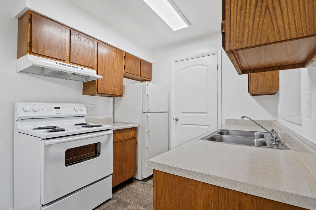 480 E. BRANDT COURT (3960 S) 2-3 Beds Apartment for Rent - Photo Gallery 5