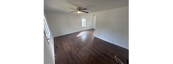 3/1 1900 sqft