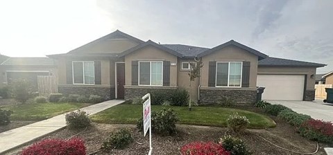 2113 Bristol Ave. 3 Beds Apartment for Rent