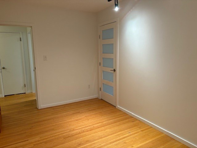 7-369 4th St. West 1 Bed Apartment for Rent - Photo Gallery 9