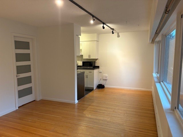 7-369 4th St. West 1 Bed Apartment for Rent - Photo Gallery 7