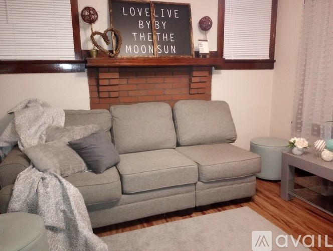 1624 Cedar Street 2 Beds Single Family Home for Rent - Photo Gallery 6