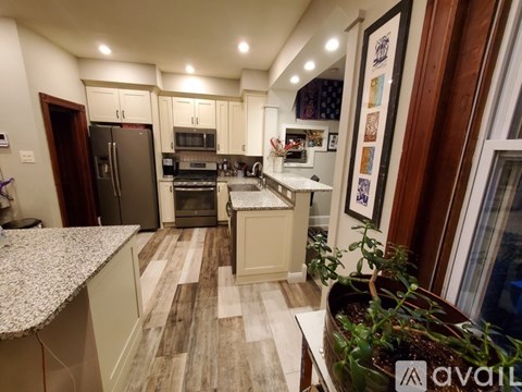 462 Leedom Street 5 Beds Apartment for Rent