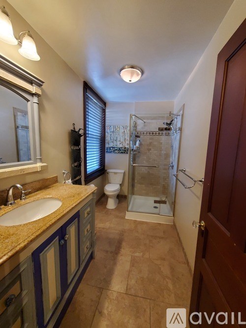 462 Leedom Street 5 Beds Townhouse for Rent - Photo Gallery 9