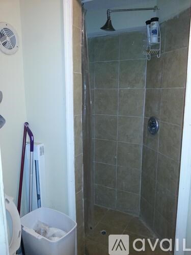 228 South 50th Street 1 Bed Apartment for Rent - Photo Gallery 3