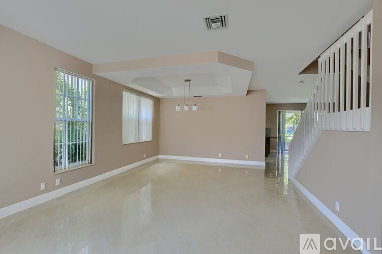 18271 Coral Isles Dr 4 Beds Apartment for Rent - Photo Gallery 3