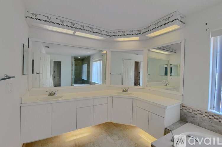 18271 Coral Isles Dr 4 Beds Apartment for Rent - Photo Gallery 21