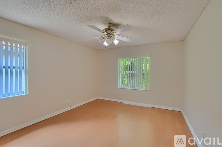 18271 Coral Isles Dr 4 Beds Apartment for Rent - Photo Gallery 24