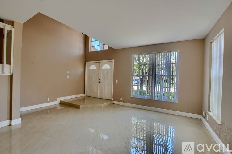 18271 Coral Isles Dr 4 Beds Apartment for Rent - Photo Gallery 5